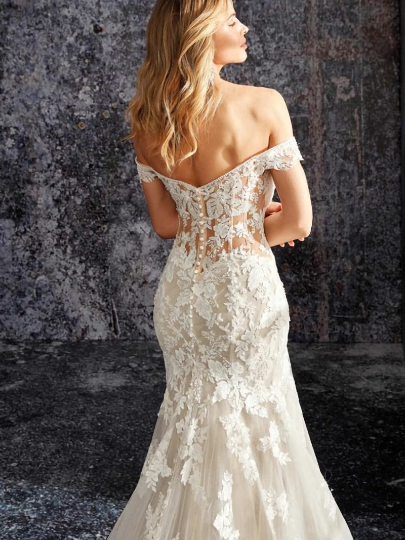 Wedding Dresses - Page 2 of 5 - Raffaele Ciuca Bridal Shop
